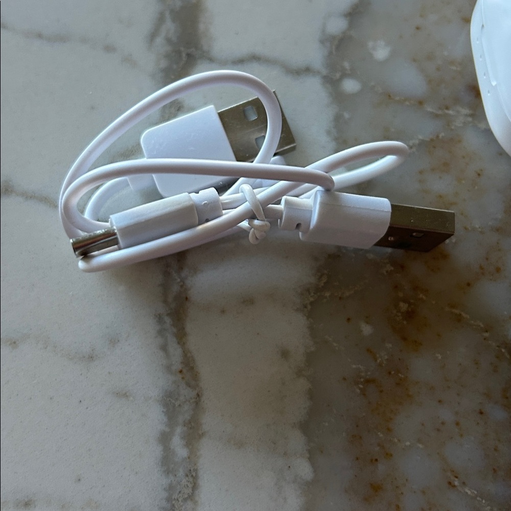 Oura type Health Ring (to take pulse, track steps, etc), approx woman’s size 7-8 - Picture 4 of 4